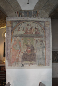 016 affresco Madonna con Bambino e santi con lunetta